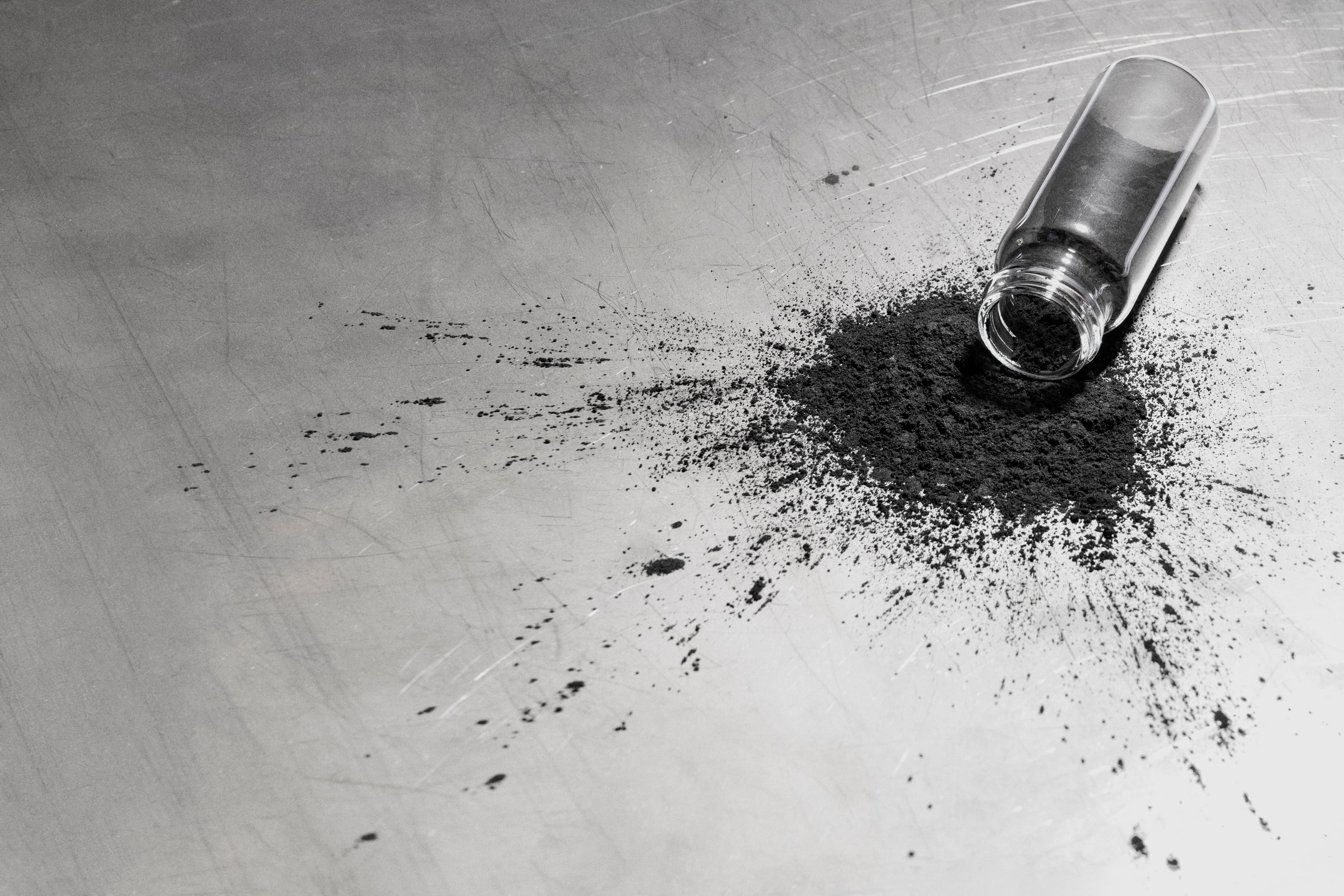 Spilled anode graphite
